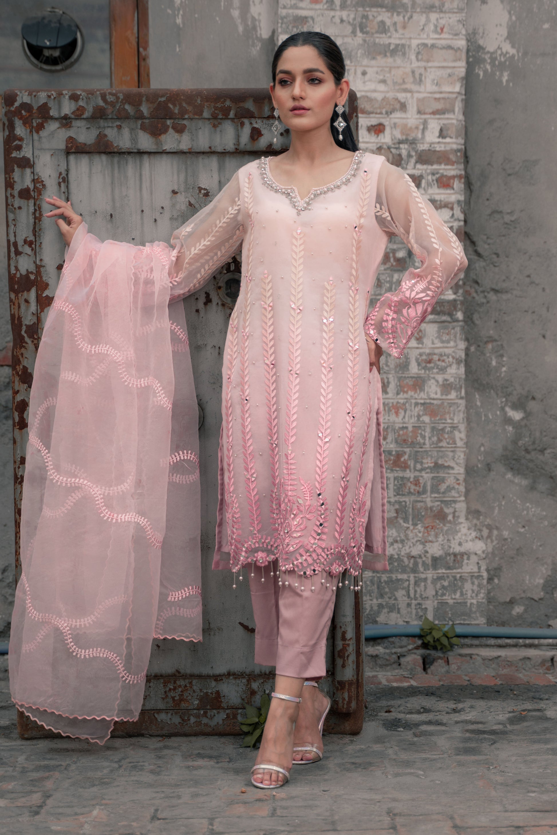 Calla lily (SD-16) - suidhagaofficial