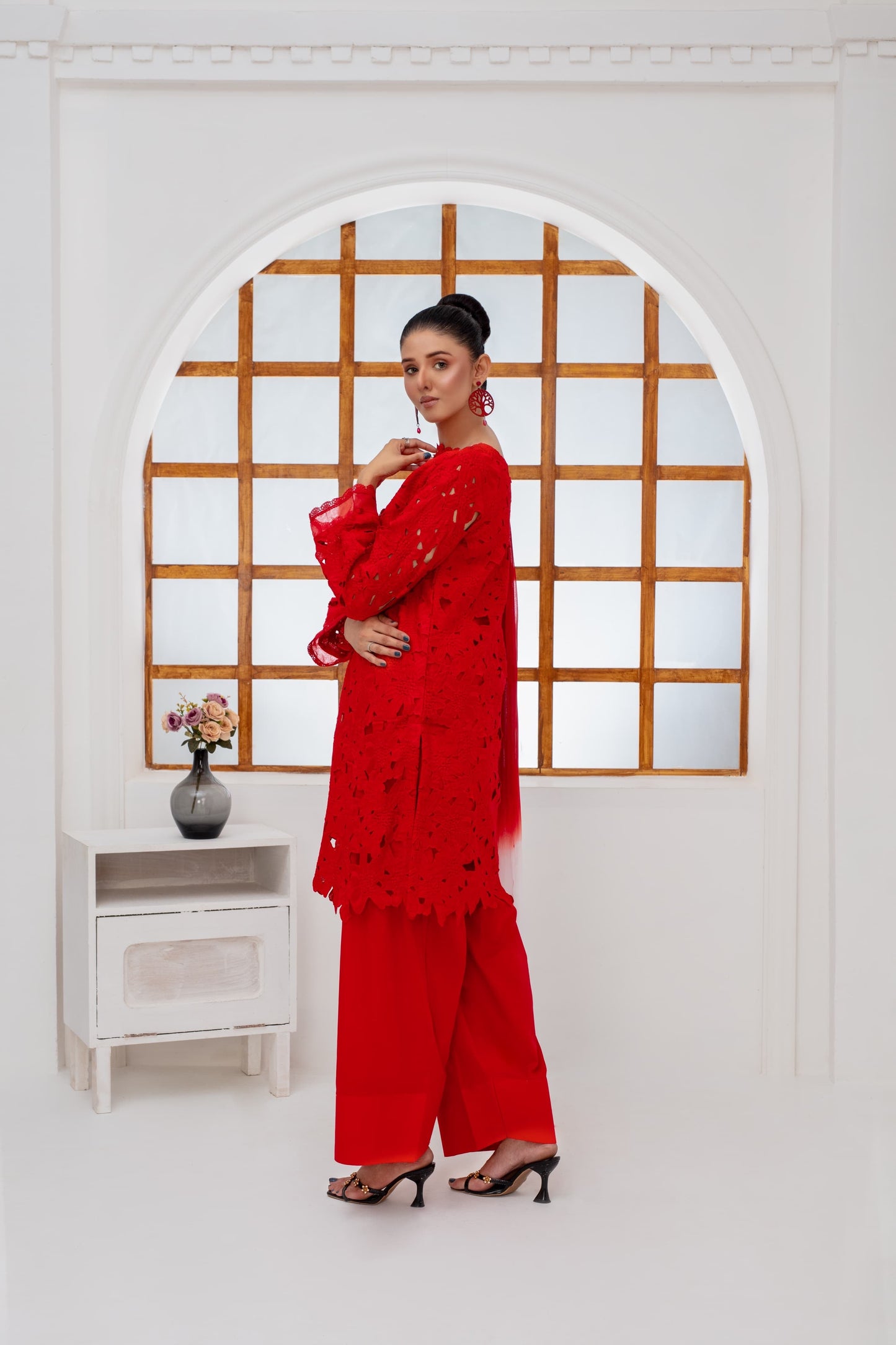 GULZAAR-CRISS CROSS CHARM