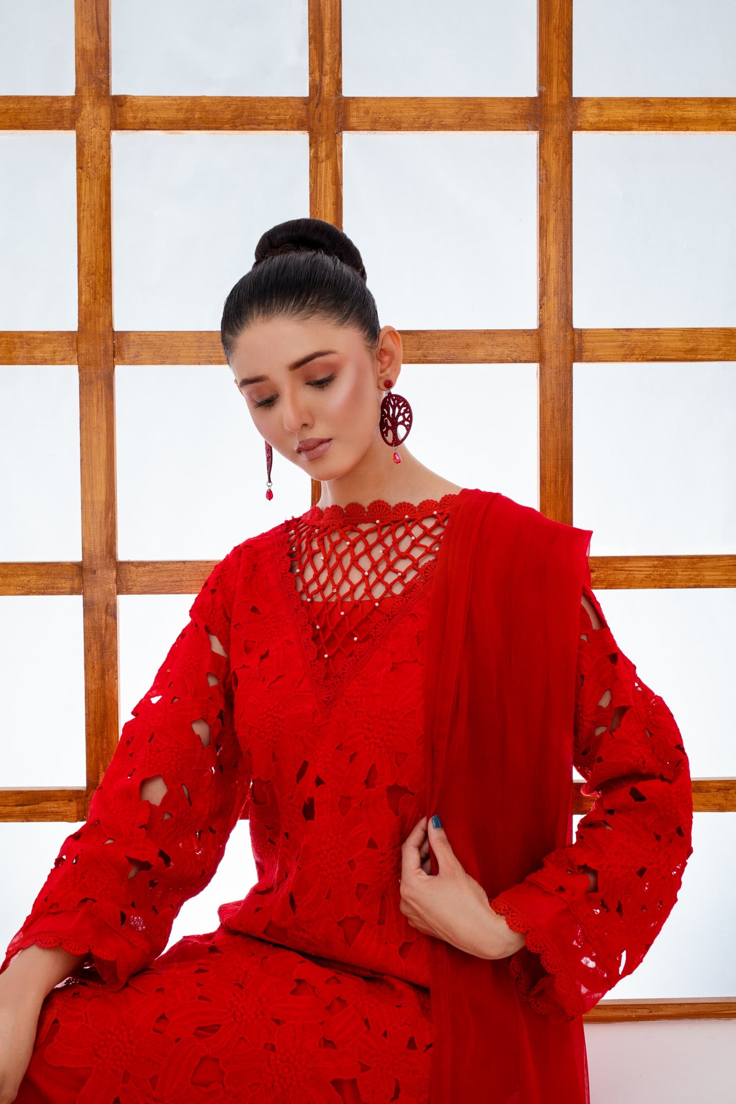 GULZAAR-CRISS CROSS CHARM