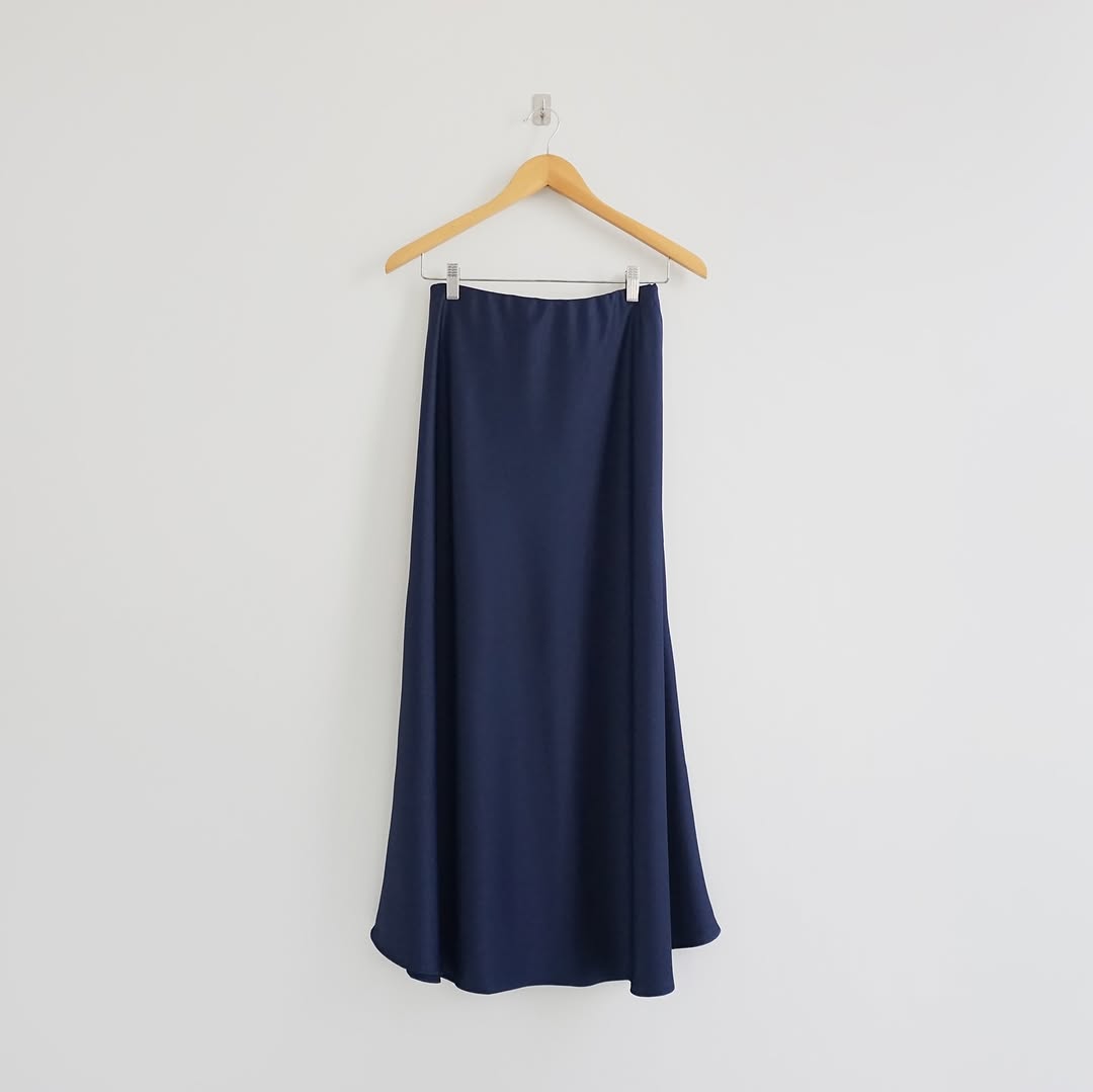 NAVY BLUE | SATIN MIDI SKIRT