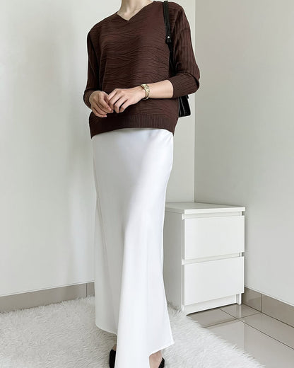 DOVE WHITE| SATIN MIDI SKIRT