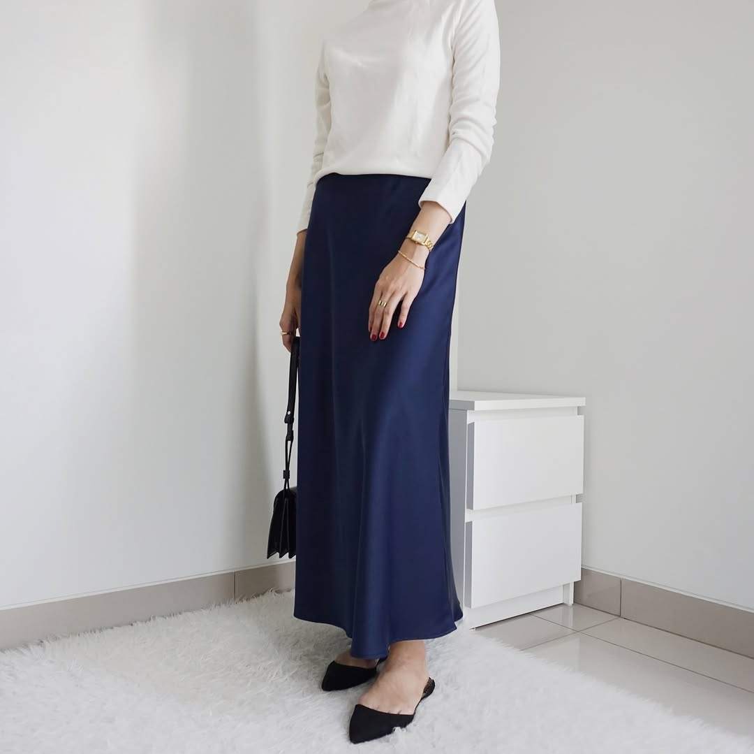 NAVY BLUE | SATIN MIDI SKIRT